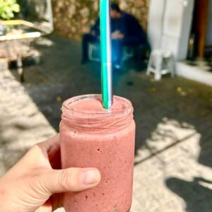 Smoothie Laranja , Acerola, Morango, Pitaya e Catuaba em pó.