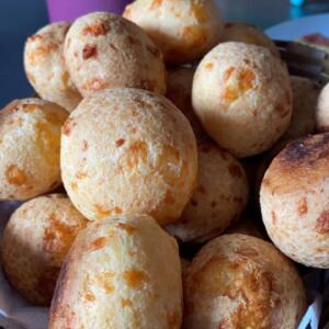 Pão de Queijo Caseiro - Congelado 600gr ( 20 Unidades)