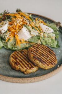 Fixo : Polpettone de frango orgânico com saladinha
