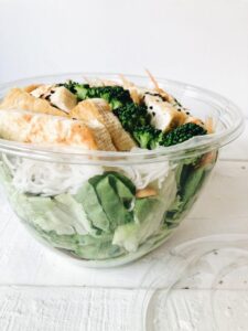 Saladona oriental com TOFU