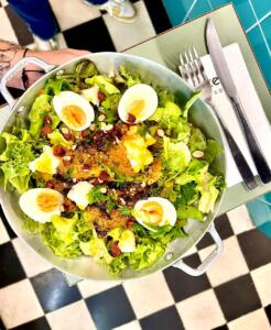 Saladona de berinjela com ovo cozido