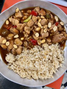 Frango xadrez com arroz integral