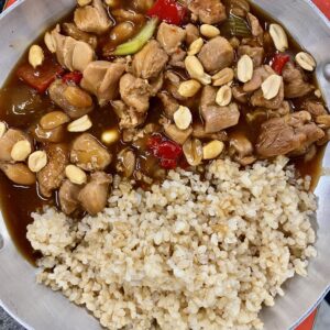 Frango xadrez com arroz integral