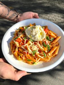 Penne integral com Burrata